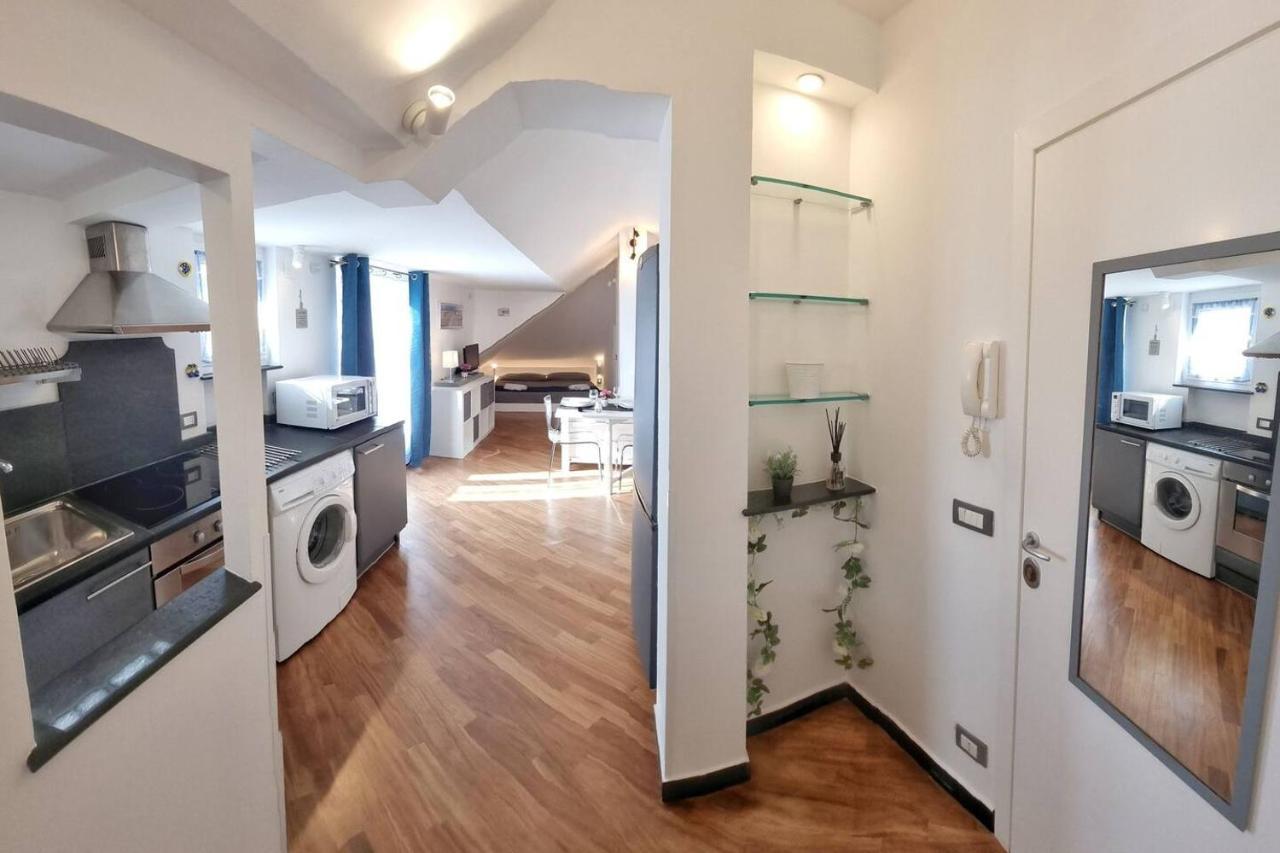 Apartment Mansarda Azzurra, 8 Min Dal Mare, 3 Min Dall'ospedale Pediatrico Genua