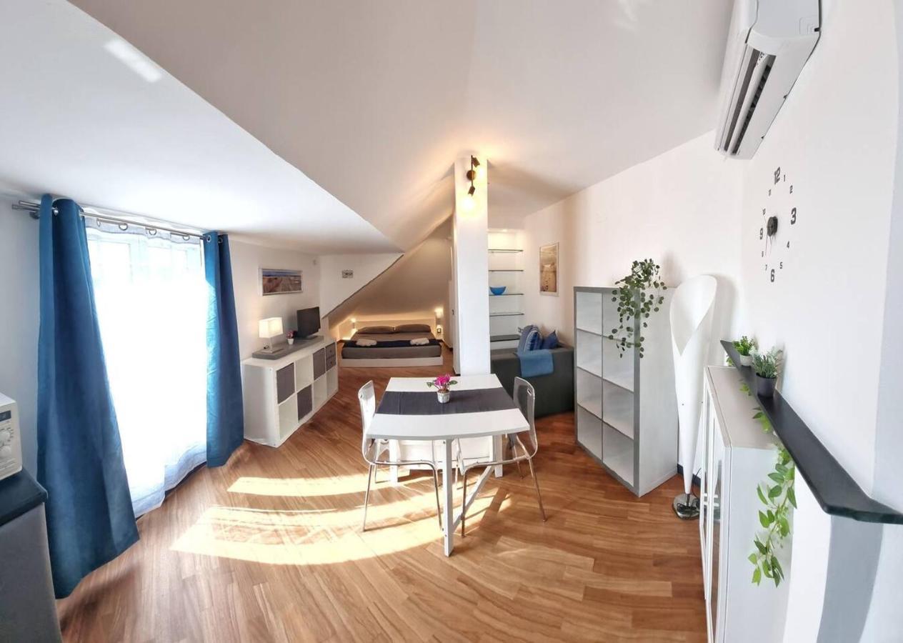 Apartment Mansarda Azzurra, 8 Min Dal Mare, 3 Min Dall'ospedale Pediatrico *