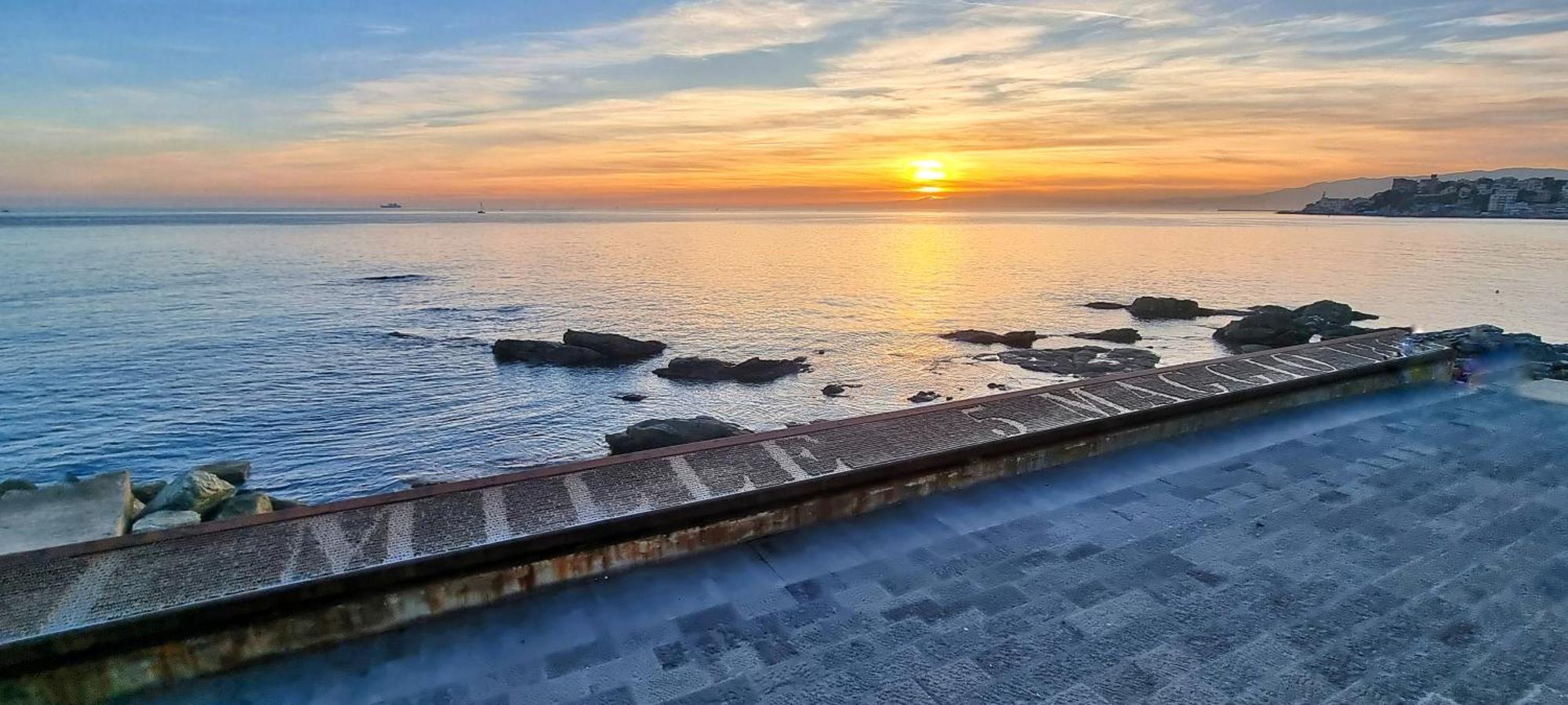Apartment Mansarda Azzurra, 8 Min Dal Mare, 3 Min Dall'ospedale Pediatrico Genua